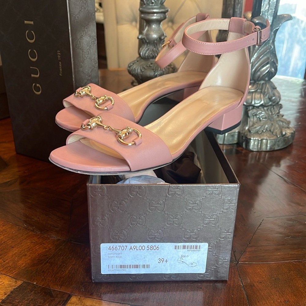 Gucci Pink Heels Statement Shoes purchased at Gucci. Worn only once!